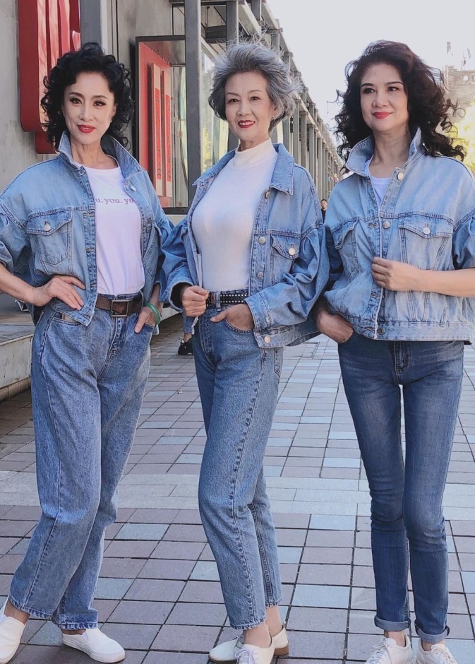 Fashion Grannies  من الصين تُلهمن العالم بأناقة لا حدود لها