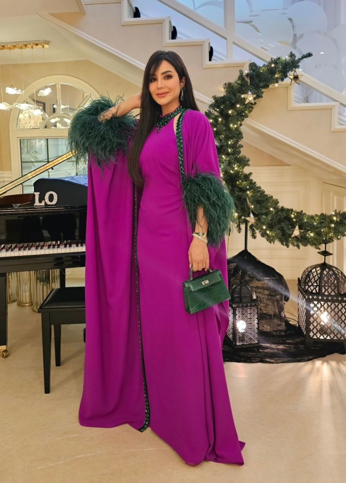 تألقي بلمسة الريش لإطلالة عصرية متفردة في أزياء عيد الفطر 2024... شاهدي أحدث اختيارات النجمات