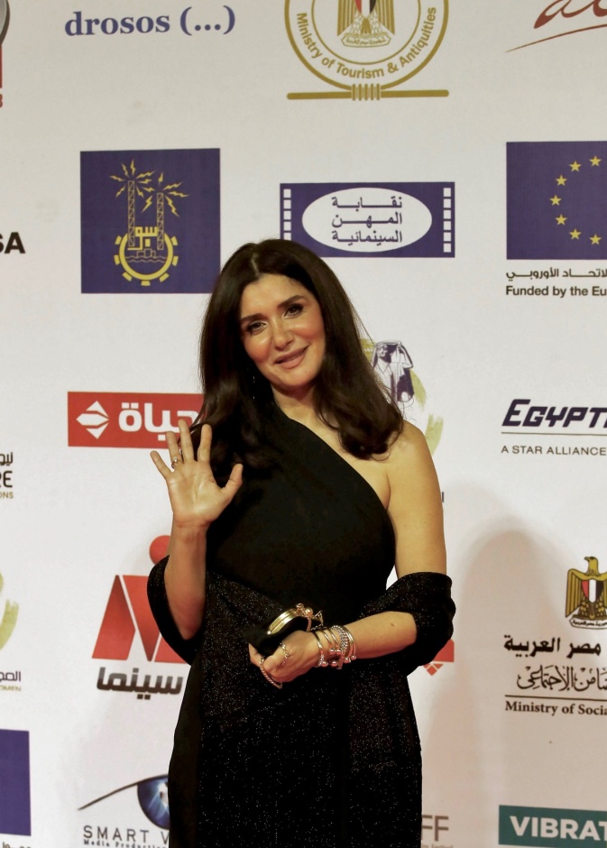 غادة عادل