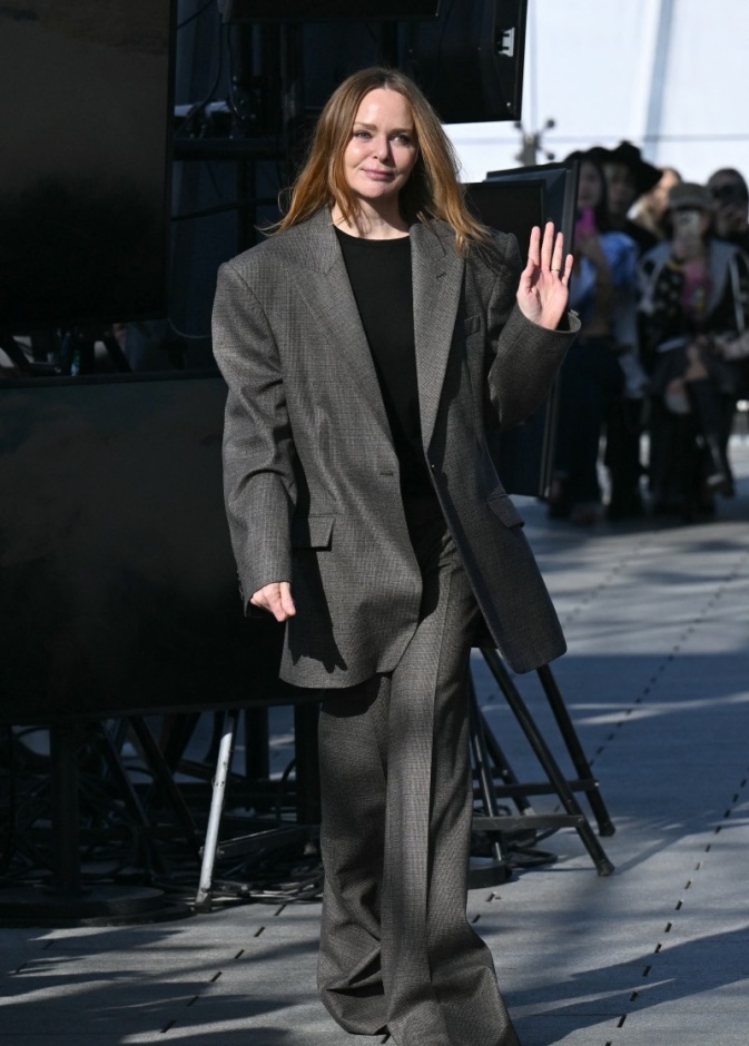 "ستيلا مكارتني" لـ"هي": أرجوكم خفّضوا شراء الجلد والفرو وإن لم تكونوا مهتمّين بحياة الحيوان