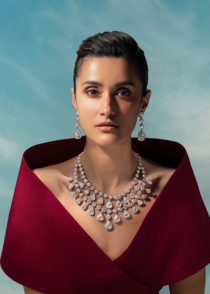 Alok Lodha_Lace of Radiance
