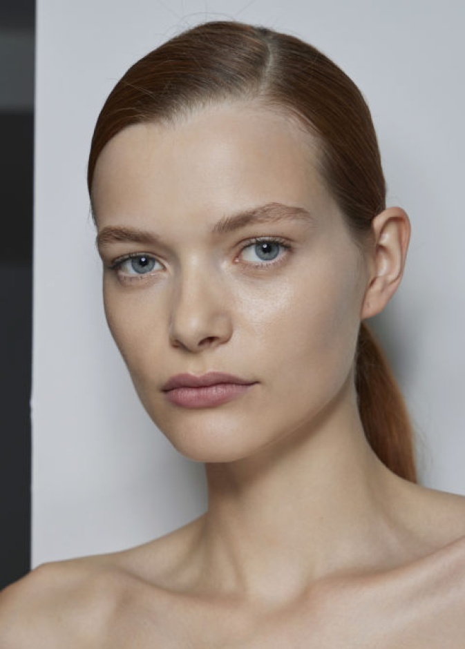 بينها علاج التجاعيد وإعادة نضارة البشرة