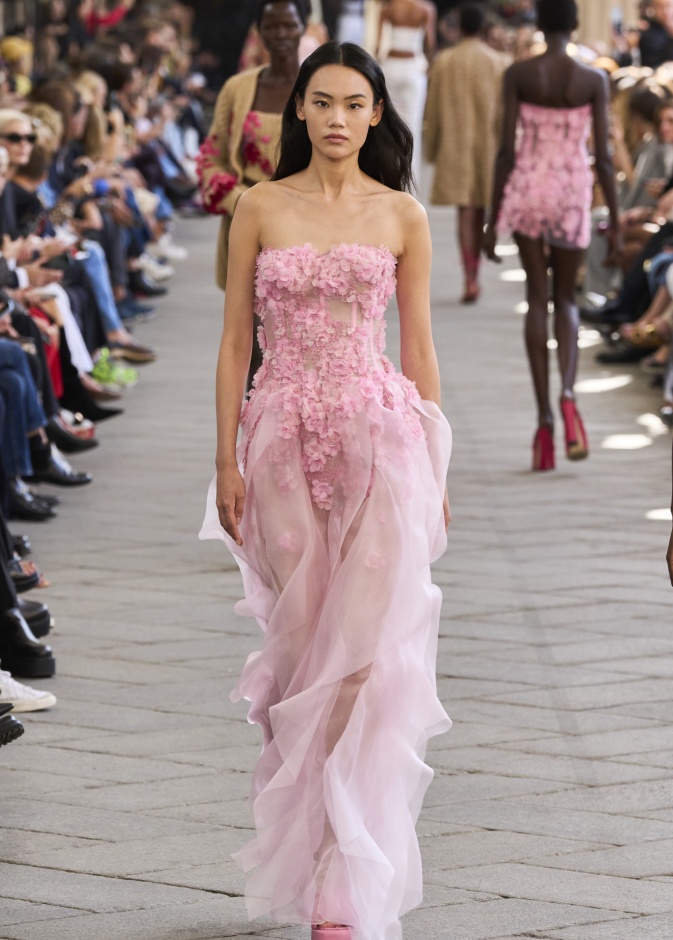 كوني الأكثر أنوثة من خلال اطلالاتك في صيف 2024