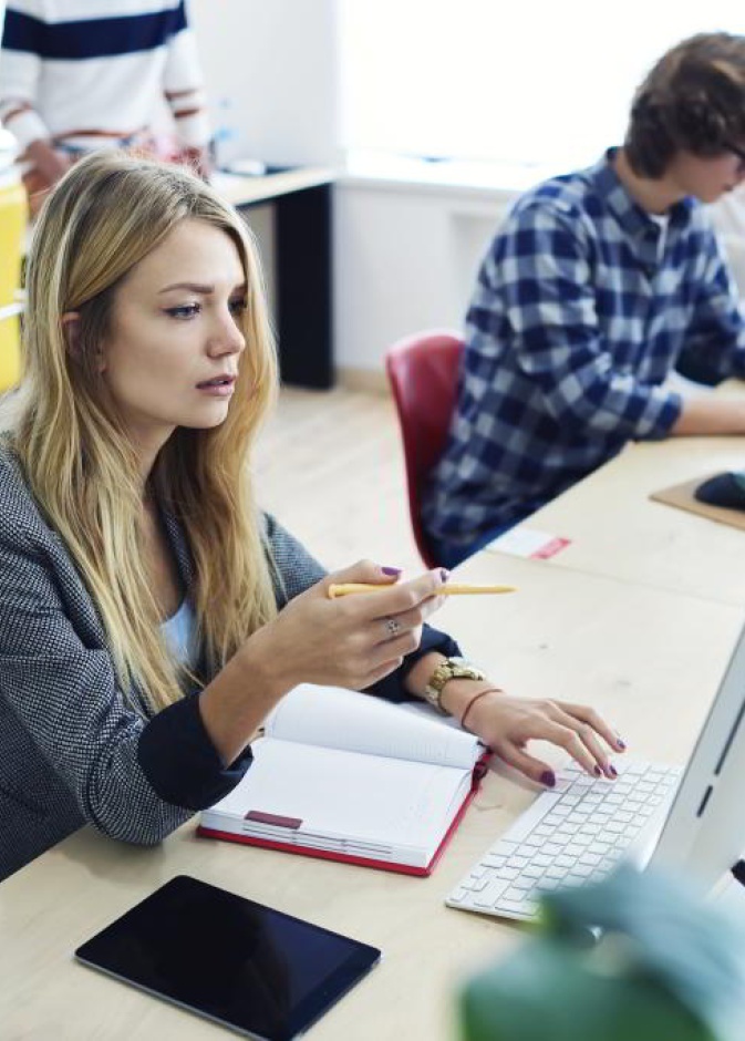 تعرفي على مزايا وعيوب التغيير الوظيفي