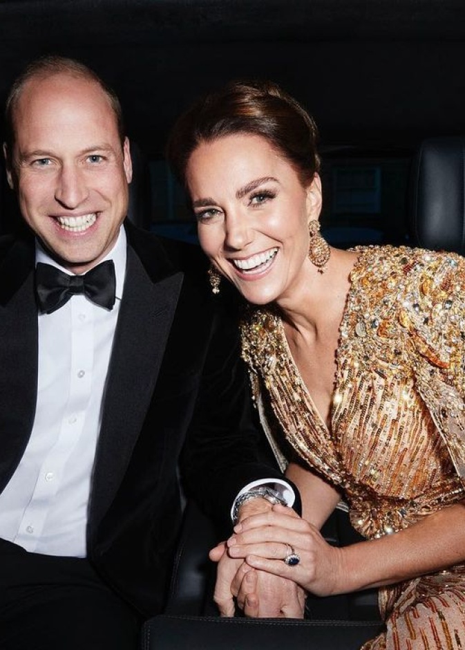 صورة رومانسية للامير ويليام وكيت ودعا بها عام 2021