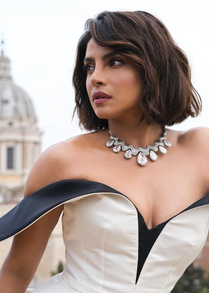 سفيرات الجمال خلال إحتفالهن بمرور 140 عاماً على تأسيس دار Bvlgari