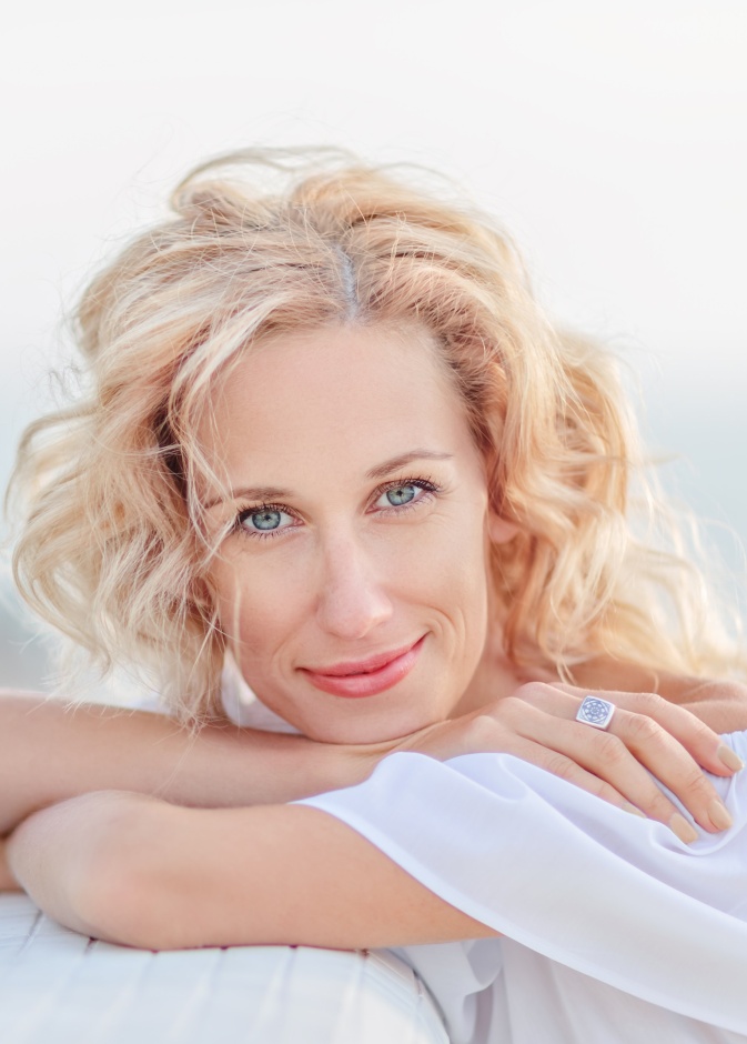 التعامل مع المرأة في سن اليأس يجب أن يقوم على دعمها نفسيًا وعاطفيًأ وأن يكون وفقًا لمتطلبات المرحلة