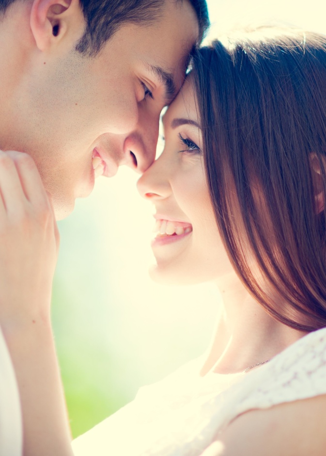 المرأة التي يتمناها كل الرجال هي المرأة الجميلة شكلًا وموضوعًا وتنطبق عليها صفات الأنوثة الكاملة