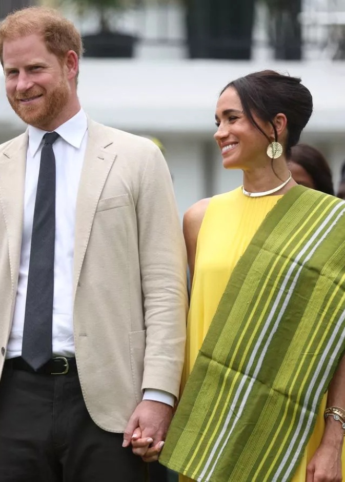 جولة هاري وميغان في نيجيريا تثير الجدل بسبب مضيفهما