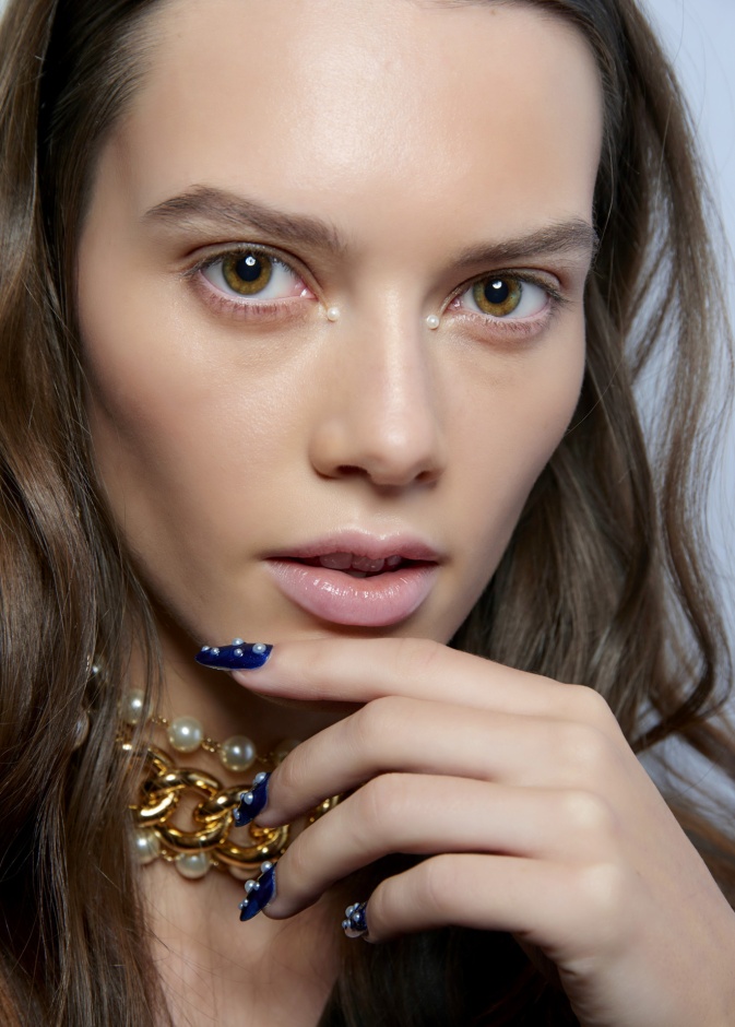 من الحضارات القديمة إلى العصر الحديث..تاريخ تطور عمليات التجميل عبر العصور