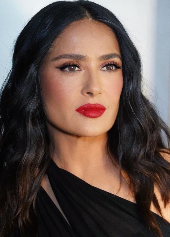 سلمى حايك - صورة من انستغرام Sofia Schwarzkopf-Tilbury