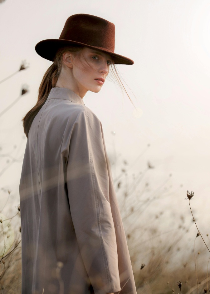 التمسّك بالعلاقات السامة إحدى سبلّها...إليكِ سلوكيات تحطم ثقتك بنفسكِ... تخلّي عنها نهائيًا