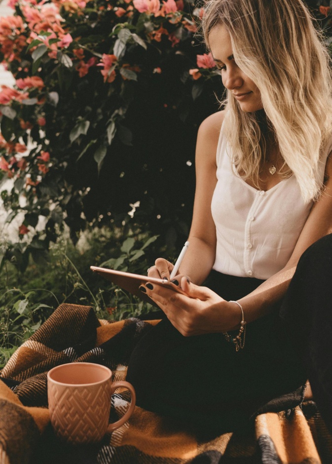 التوتر النفسي عدوك الخفي لتدمير طموحاتك ونجاحاتك... إليكِ 4 استراتيجيات حديثة لهزيمته نهائيًا