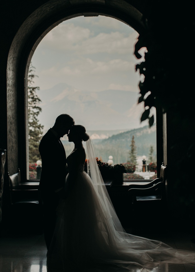 للعروس عليك توثيق أجمل اللحظاتالرومانسية في فيديوهات يوم الزفاف!