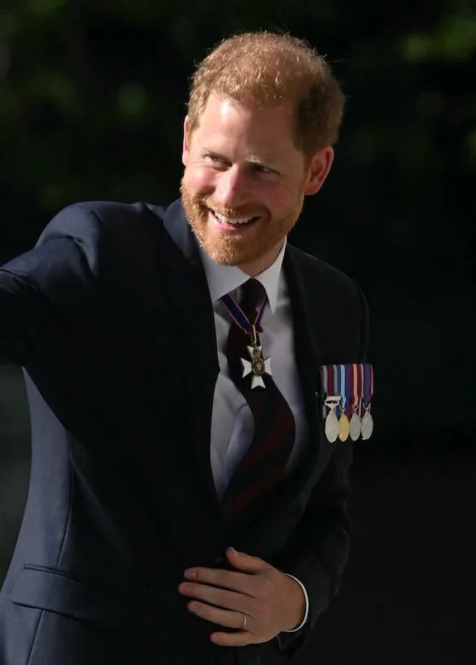 لماذا لم يشارك أفراد العائلة المالكة الأمير هاري ذكرى Invictus؟