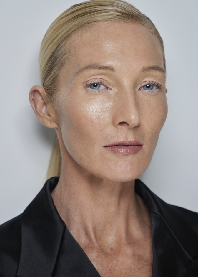 أفضل تقنيات تجميل للمرأة السبعينية