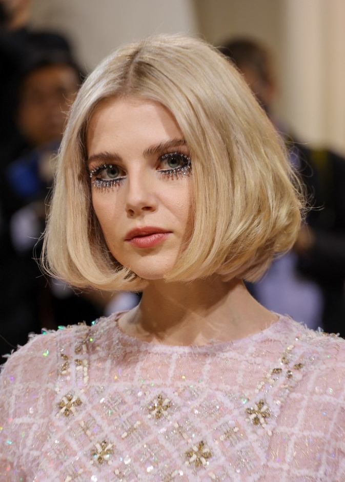 لحظات جمالية غيّرت قواعد المكياج الكلاسيكي في  حفل Met Gala عبر السنوات.. إليك أجملها بأسلوب النجمات العالميات