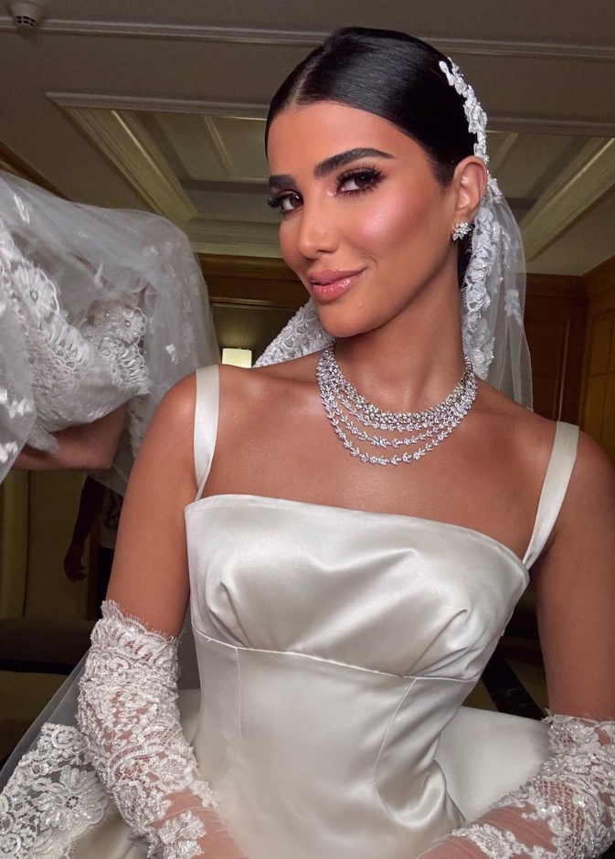 مكياج وتسريحة شعر ريم سامي في حفل زفافها 