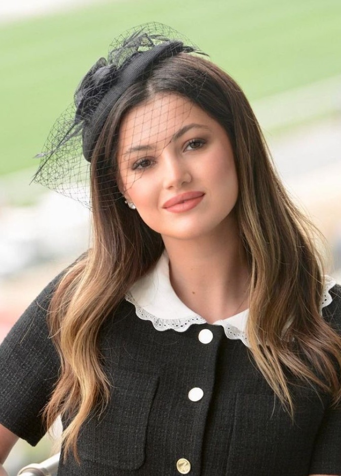 اجمل تسريحات شعر ومكياج دانا الحلاني تزامناً مع خطوبتها