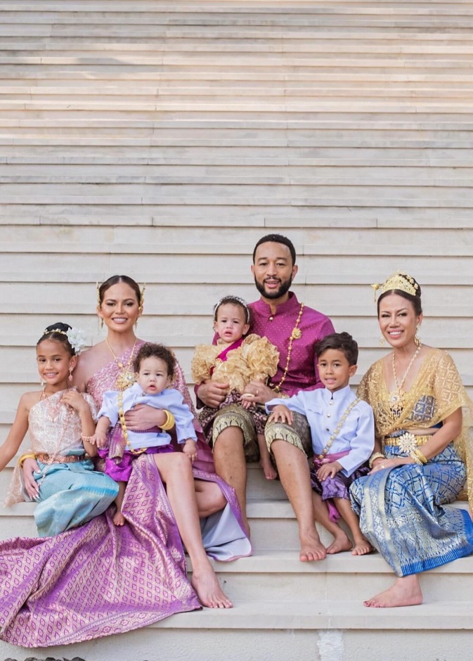 جون ليجند واسرته 