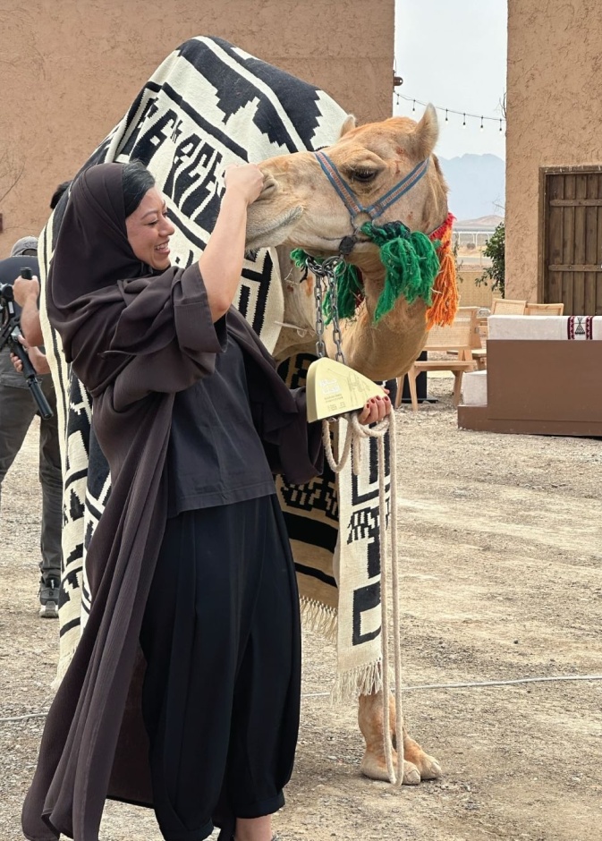 بتصميم متبكر.. مريم الحميد تحصد جائزة العلا للتصميم "نسخة الأجلة"