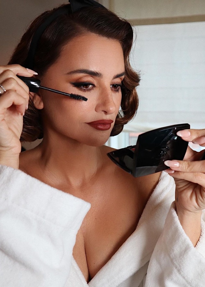 كواليس إطلالات النجمات الجمالية في حفل 2024 Met Gala وأهم المستحضرات  التي اعتمدنها