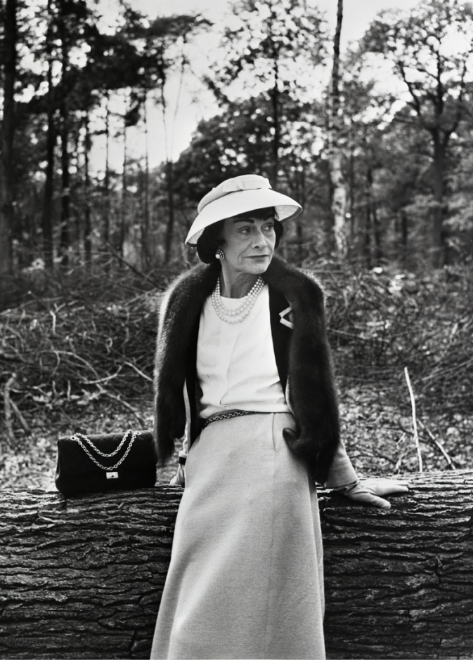 حقيبة "شانيل" ثورية وقت إطلاقها وأسطورية إلى الأبد