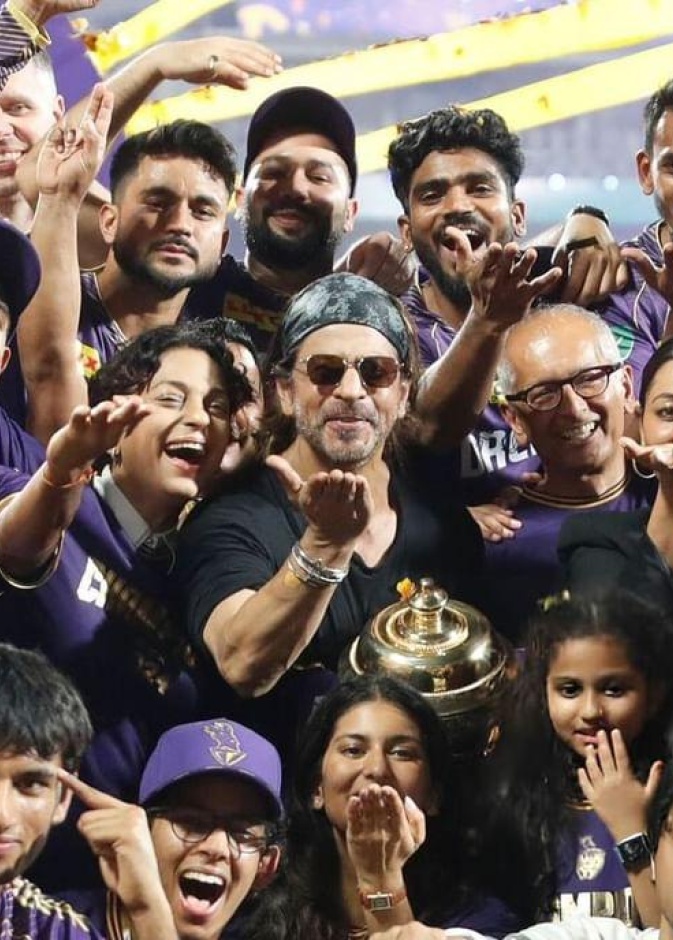 شاروخان يحتفل بالدوري الهندي