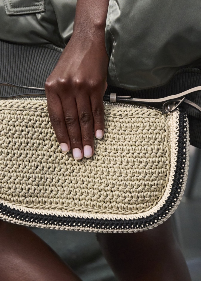 حقائب الكروشيه المتجددة في الصيف