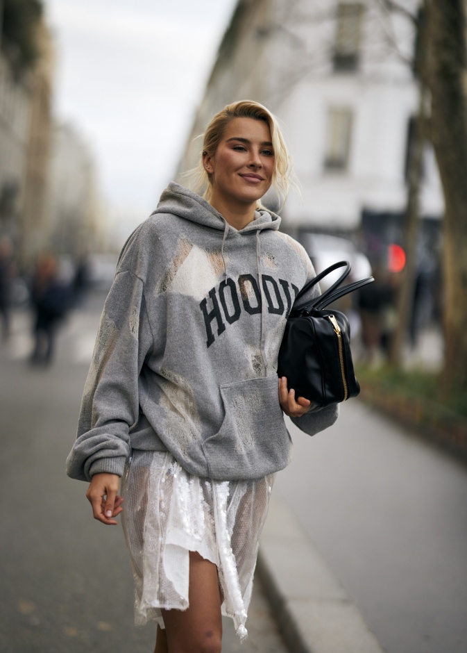 في موسم الإجازات رحلات السفر كثيرة ومتنوعة.. أبرز 5 تنسيقات مريحة يمكنك إعتمادها في المطار 