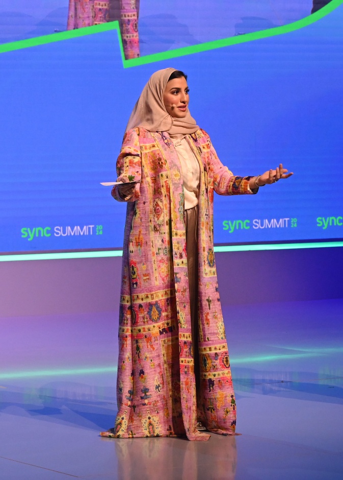 المذيعة السعودية غدير الشهري تتحدّث لـ"هي" عن تقديمها لقمة سينك 2024 واكتساب مهارة الإلقاء