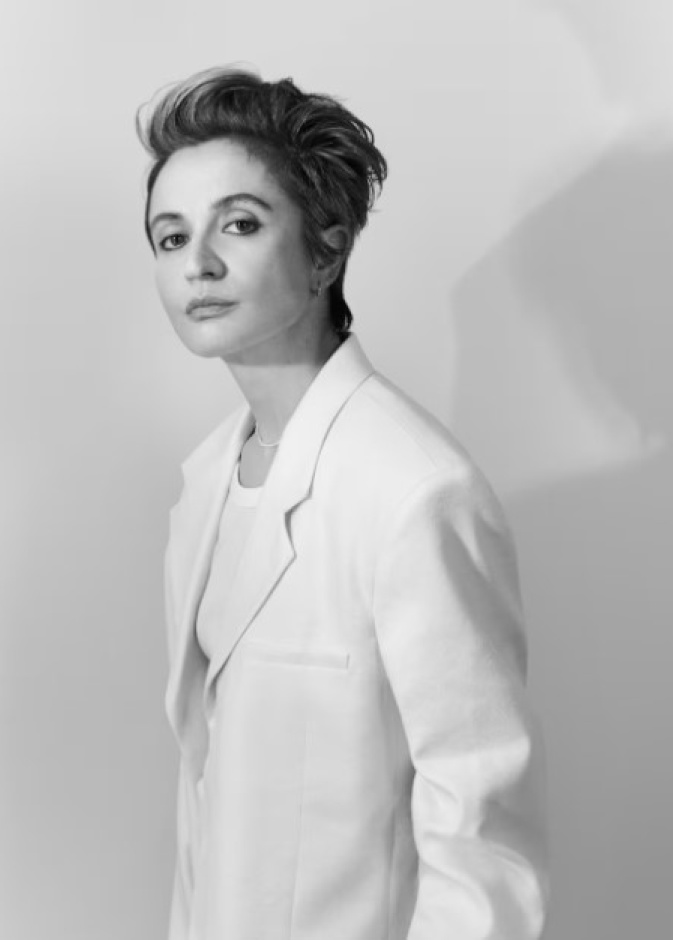 فيرونيكا ليوني مديرة إبداعية لمجموعة كالفن كلاين