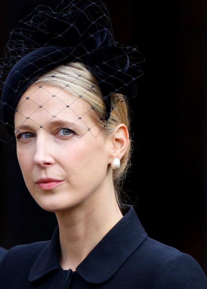 لإخراجها من حزنها على زوجها.. لفتة طيبة من الملك تشارلز تجاه الليدي غابرييلا كينغستون