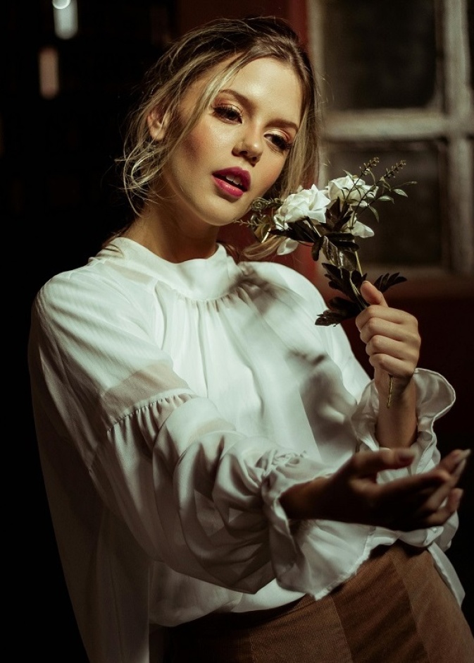 إدمان وسائل التواصل الإجتماعي.. مُختصون يُساعدونكِ على استعادة السيطرة وتقديم الأولوية لصحتكِ النفسية