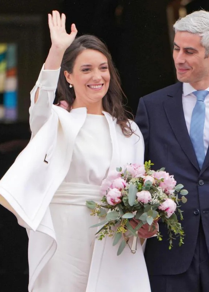 الأميرة ألكسندرا ترحب بطفلها الأول وتكشف عن اسمه