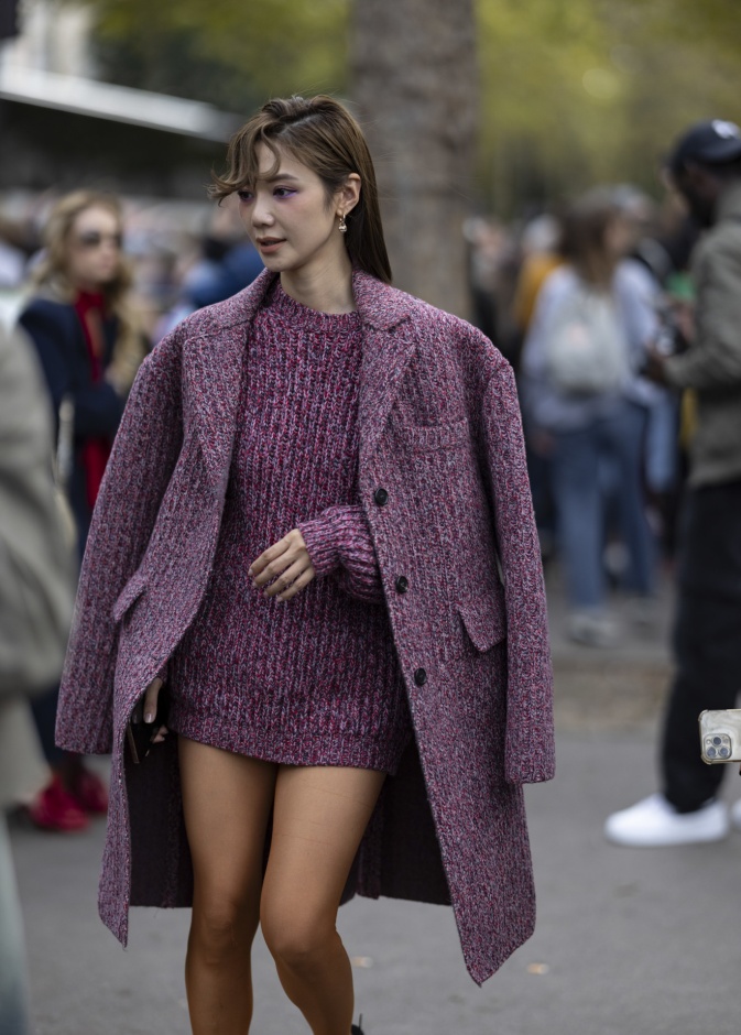 إطلالة ستريت ستايل من عروض أزياء باريس للأزياء الجاهزة