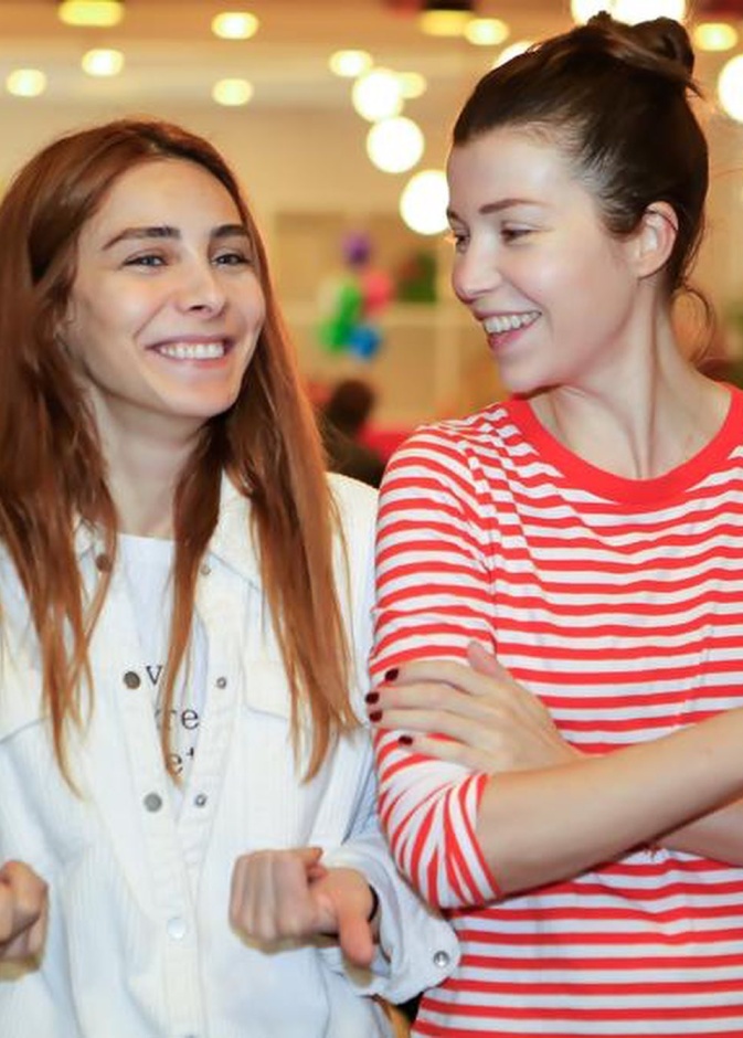 صداقات النجوم الأتراك