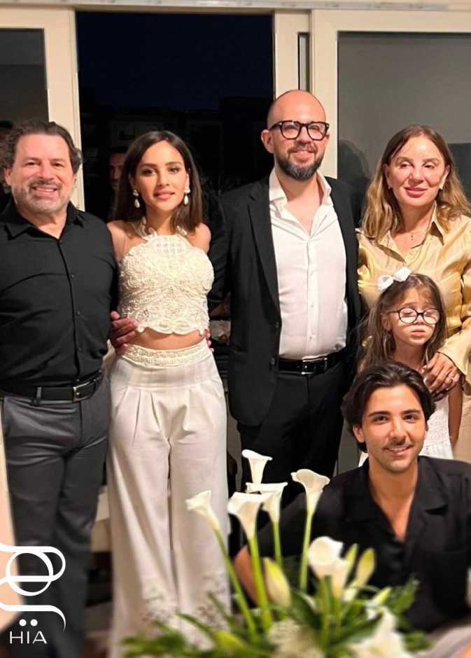 صورة عائلية من عقد قران جميلة عوض- تصوير خاص هي