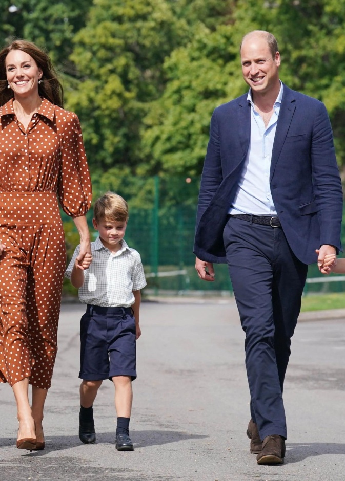 وليام وكيت يفضلان مناقشة مشاعرهما مع أطفالهما على أريكة الدردشة