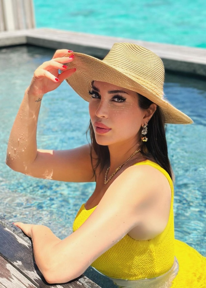 نسرين طافش من اكثر النجمات سفرا في الصيف