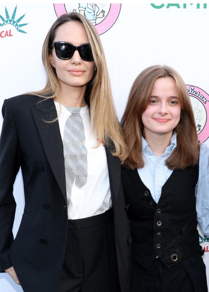 أنجلينا جولي وفيفان جولي