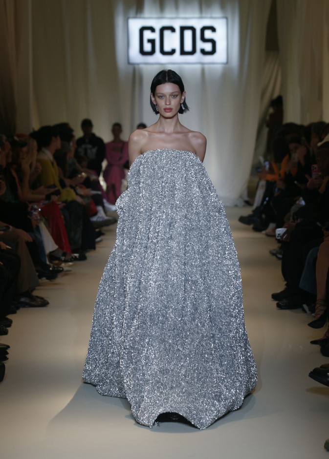 إطلالة لافتة من GCDS