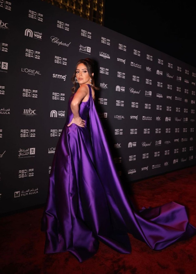 أناقة جميلة عوض