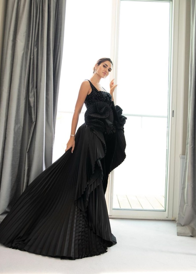 خاص "هي": نجود الرميحي أول سفيرة سعودية لـ the Fédération de la Haute Couture في منطقة الشرق الأوسط