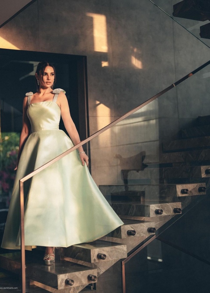 فستان أنيق من مجموعة درة الجديدة 