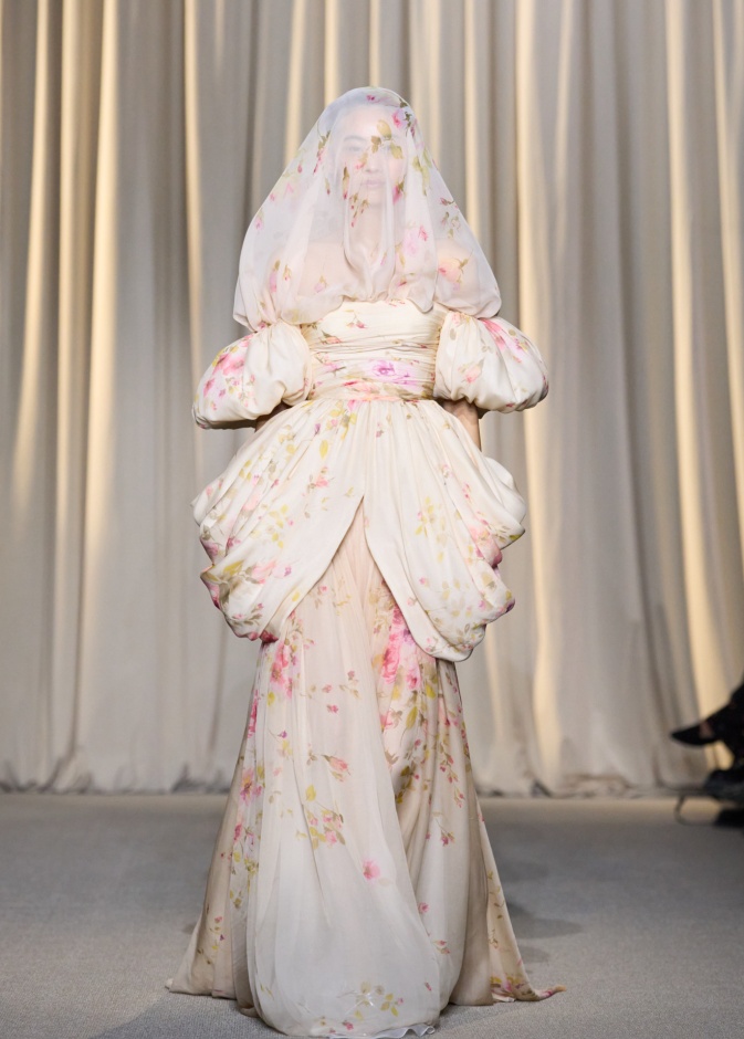 مجموعة جامباتيستا فالي خريف و شتاء 2024-2025 للأزياء الراقية