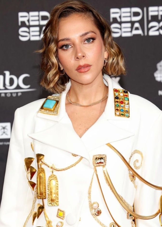 فاطمة البنوي