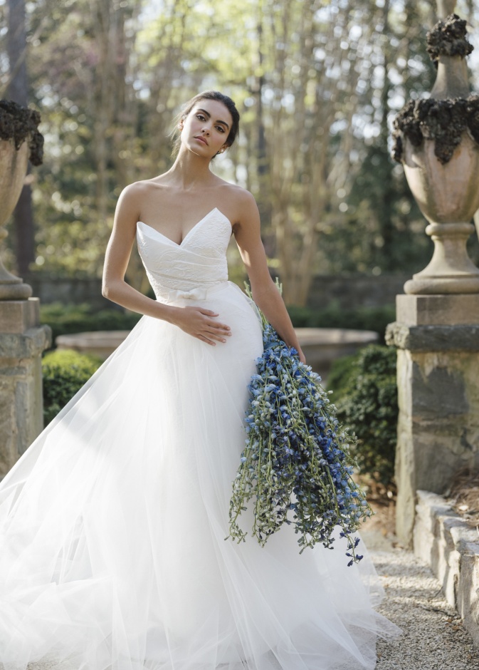 فستان زفاف تل منفوش من Anne Barge 