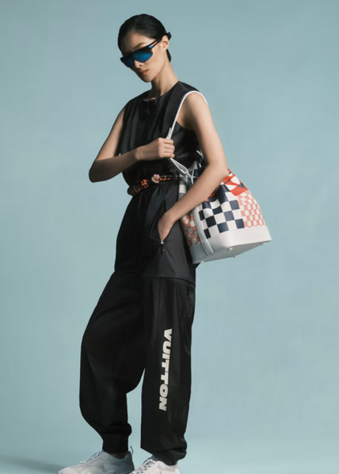 الأناقة حتى في الملابس الرياضية من Louis Vuitton