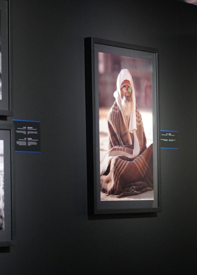 معرض البحث عن النور